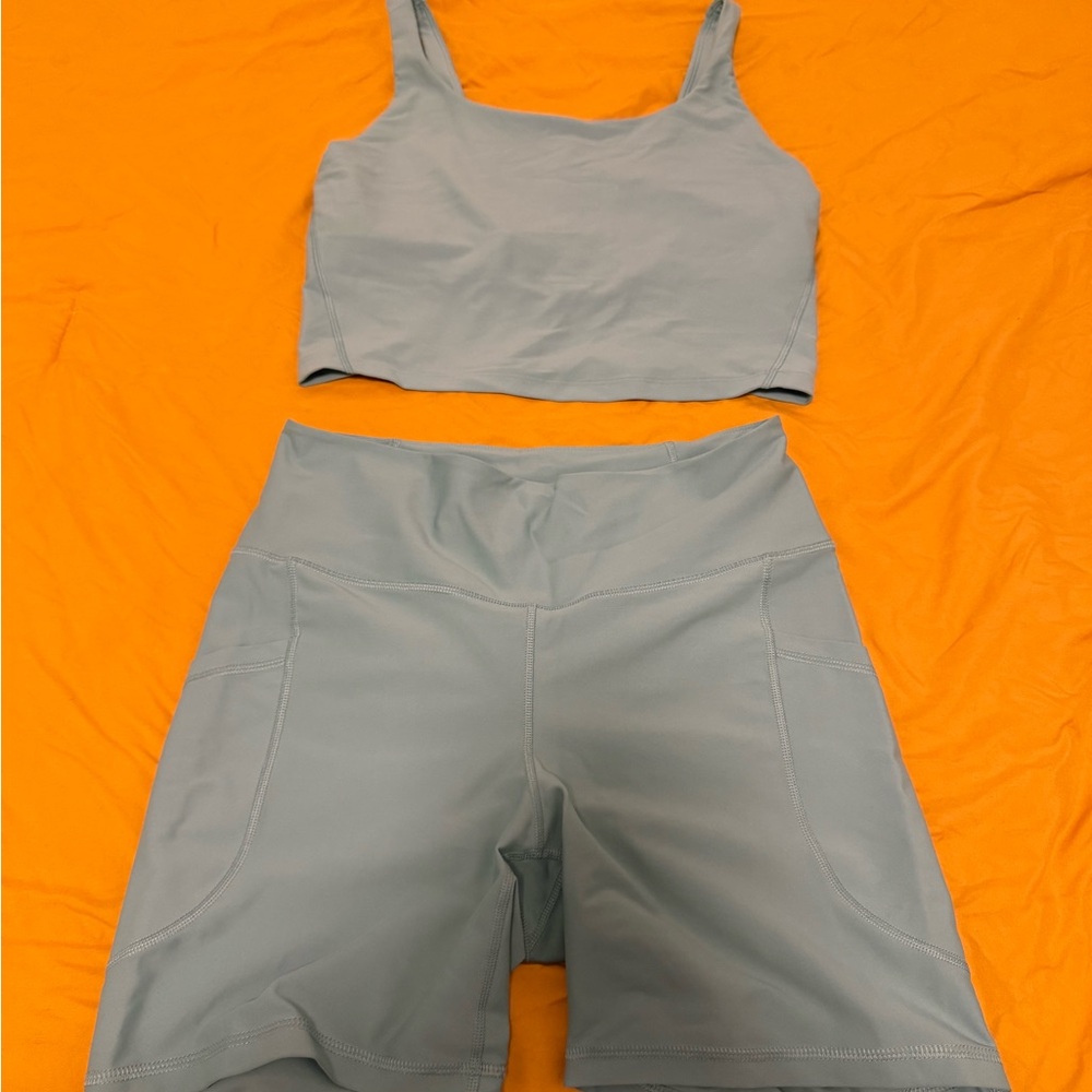 Old Navy Women's Active Powersoft Blue Shirt and Shorts